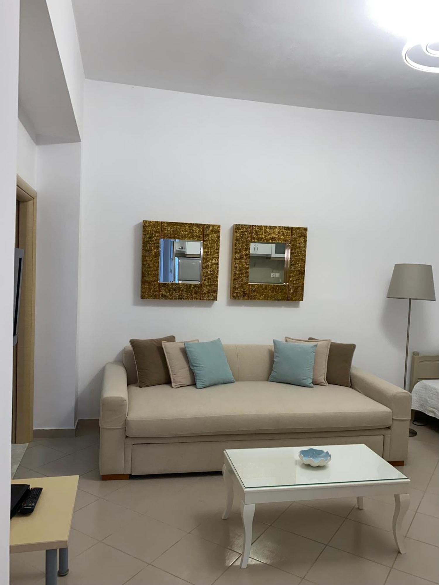 Lr Apartments ساراندا المظهر الخارجي الصورة